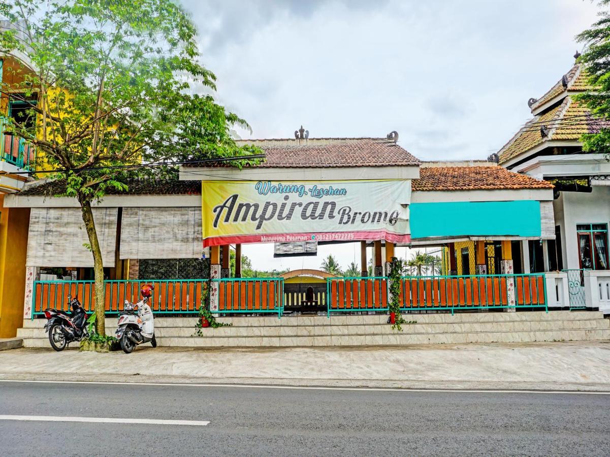 Oyo 92215 Ampiran Bromo Syariah Hotel Malang Exterior photo